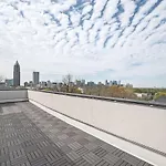 Luxury 5Beds 3Baths 2Balcony Penthouse 542Blvd