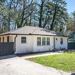 Modern 5Br Near West Midtown - Fire Pit - Pet Friendly