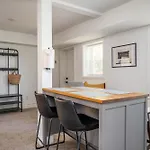 Modern 5Br Near West Midtown - Fire Pit - Pet Friendly