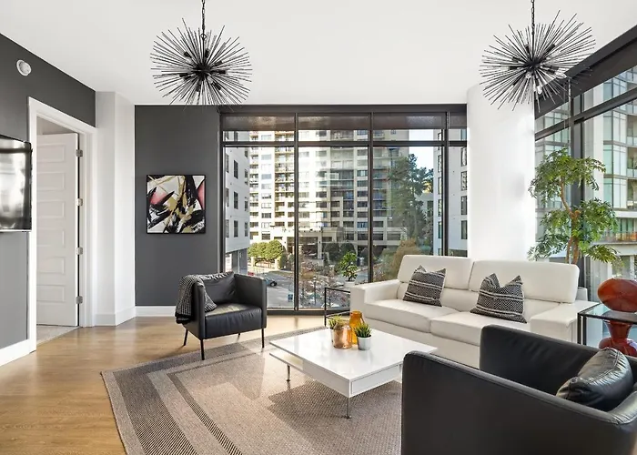Picturesque Buckhead Parkview Escape