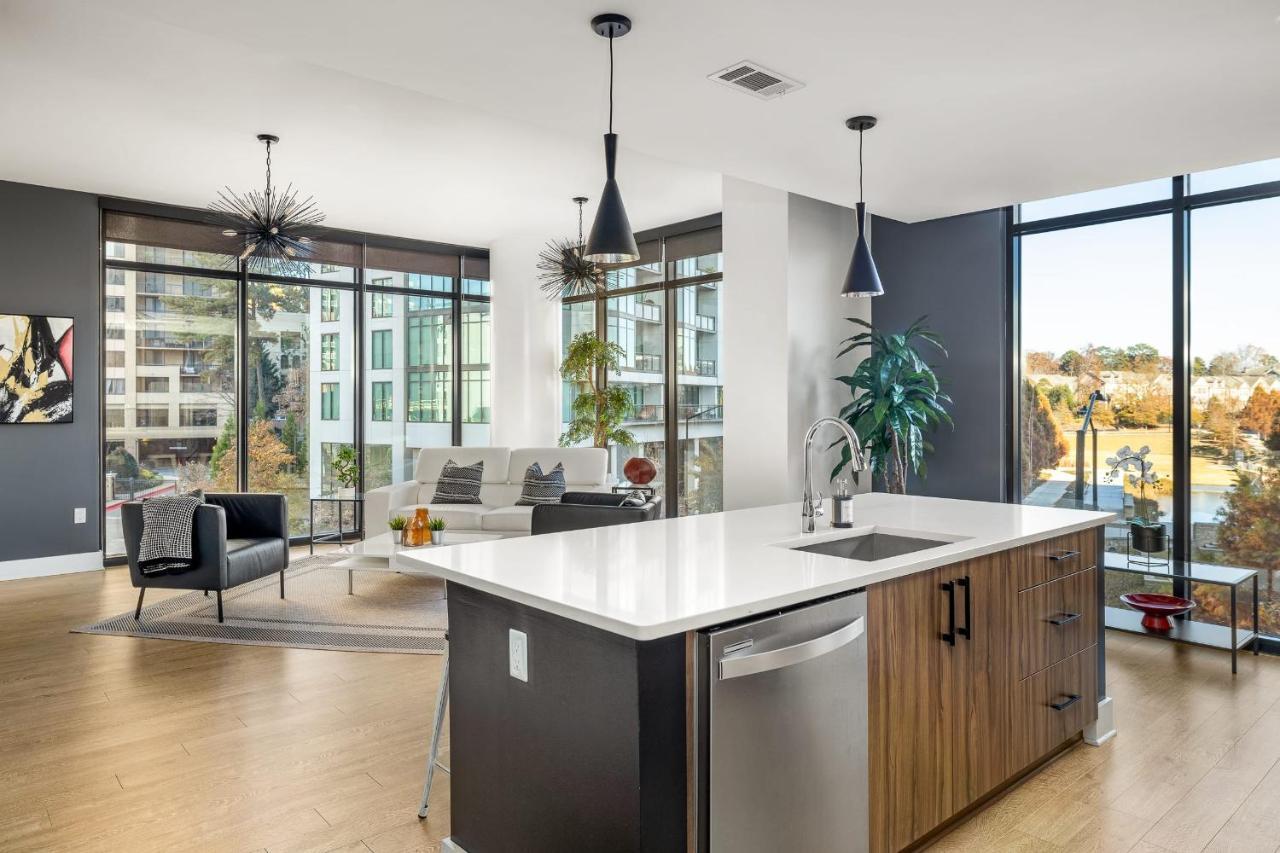 Picturesque Buckhead Parkview Escape Apartment