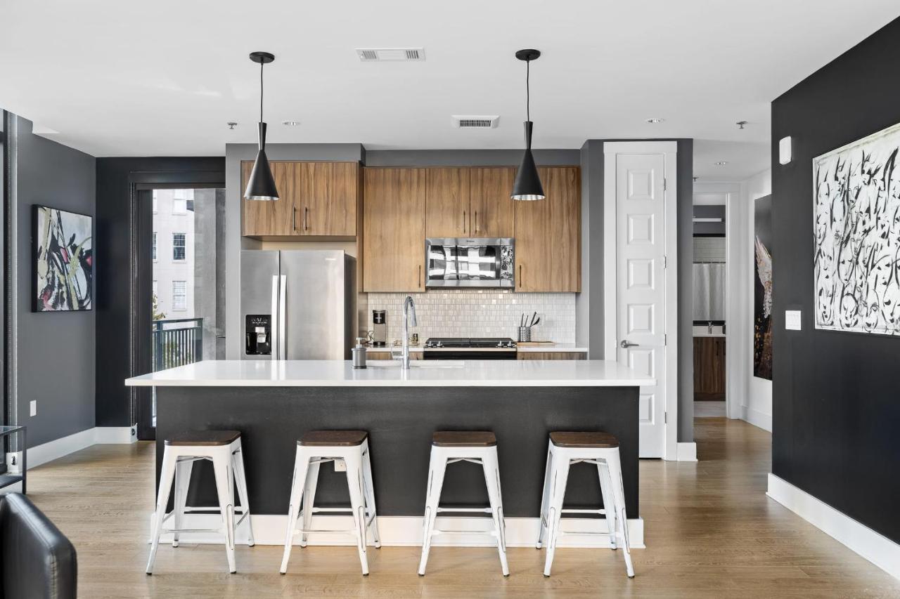 Picturesque Buckhead Parkview Escape Apartment *