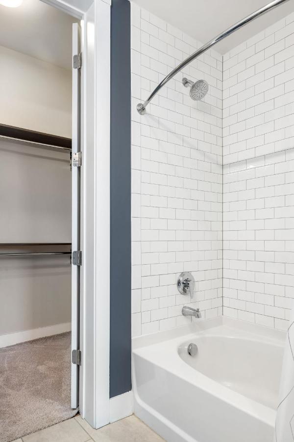 Apartment Picturesque Buckhead Parkview Escape