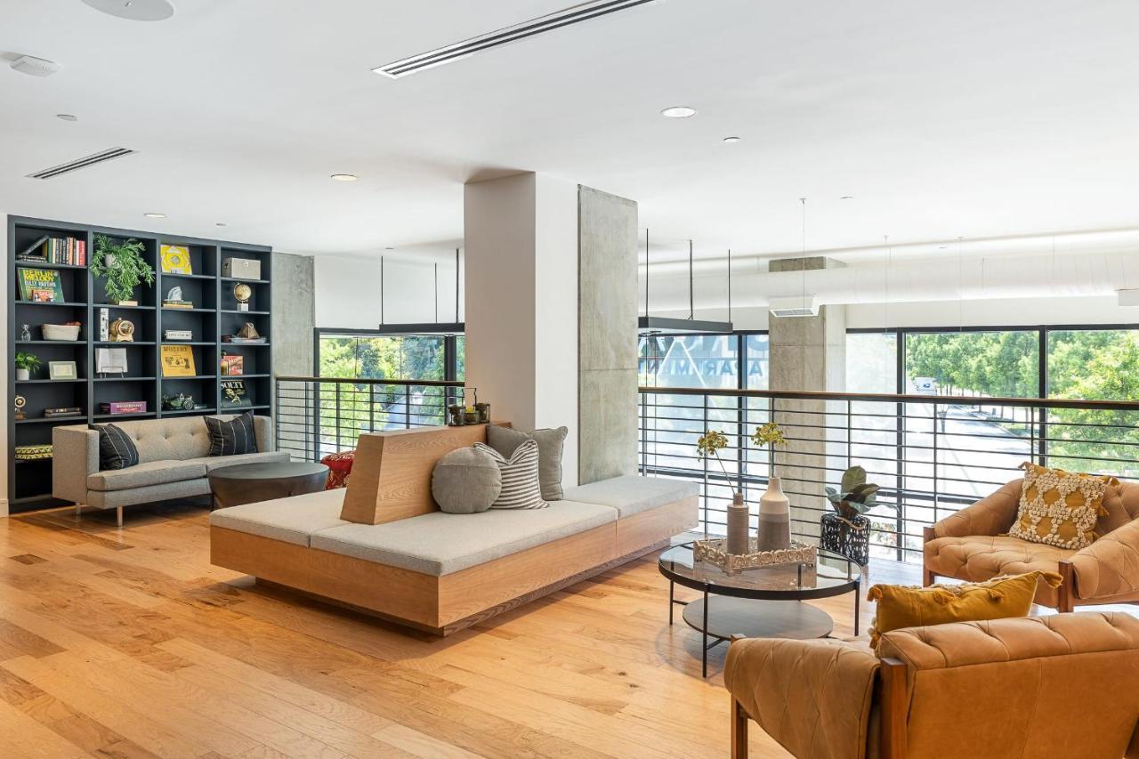 Picturesque Buckhead Parkview Escape