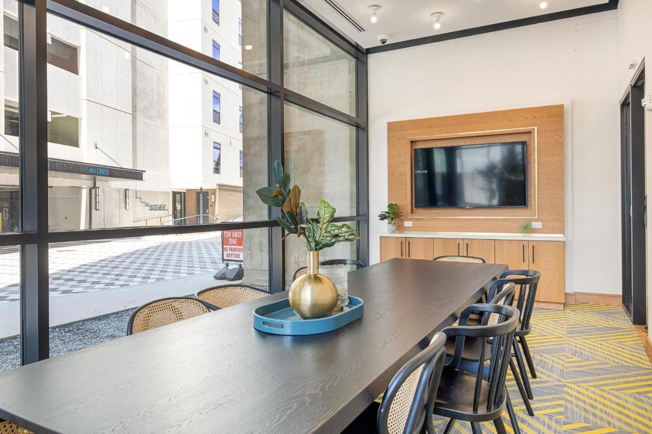 Apartment Picturesque Buckhead Parkview Escape