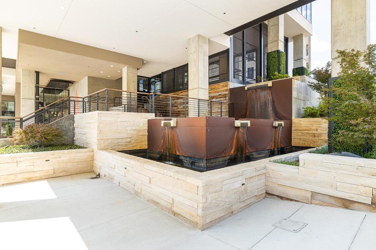 Picturesque Buckhead Parkview Escape