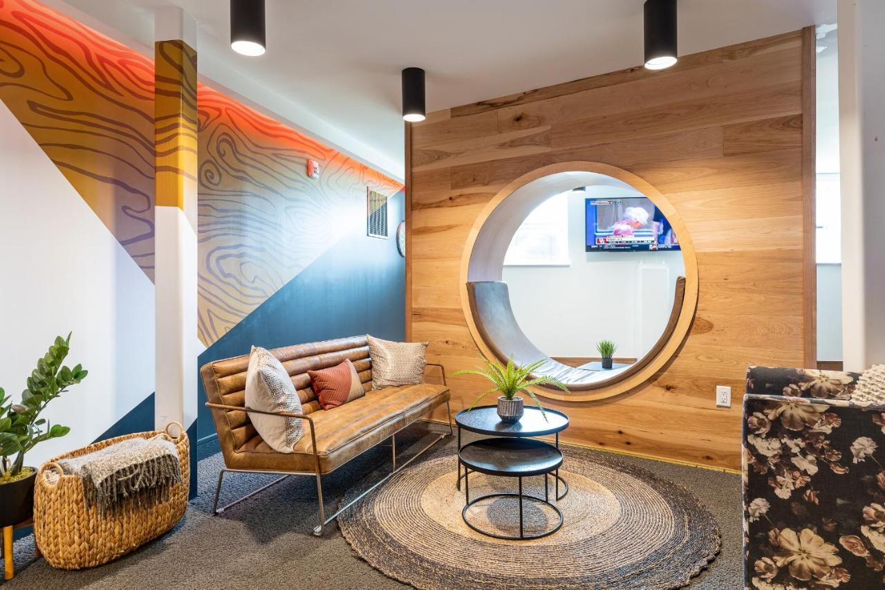 Picturesque Buckhead Parkview Escape