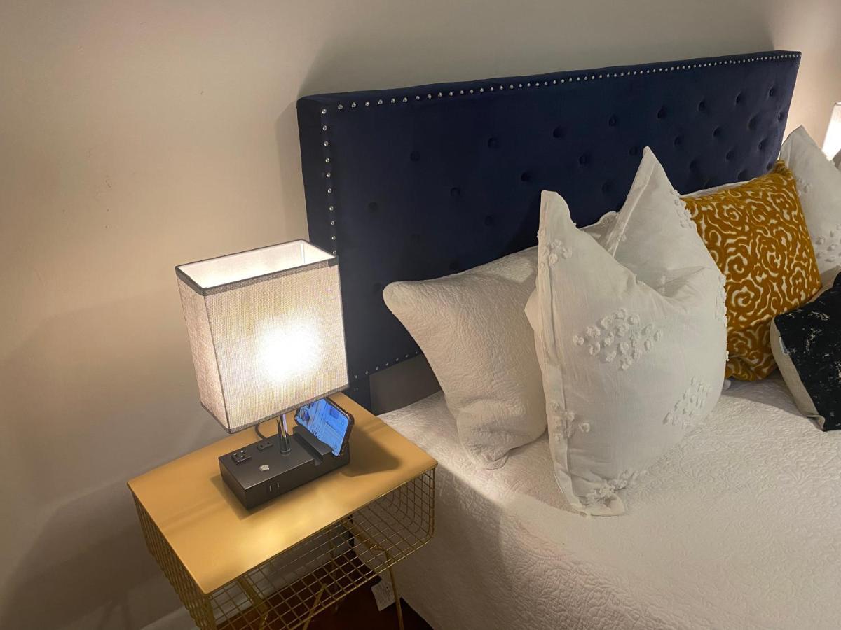 Apartment Moonlight King Bd Free Parking Fast Wi-fi Kitchen Pool *