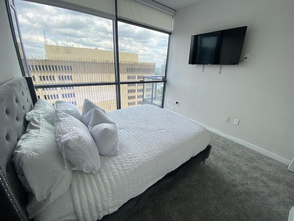 Buckhead Penthouse In The Sky Apartment *