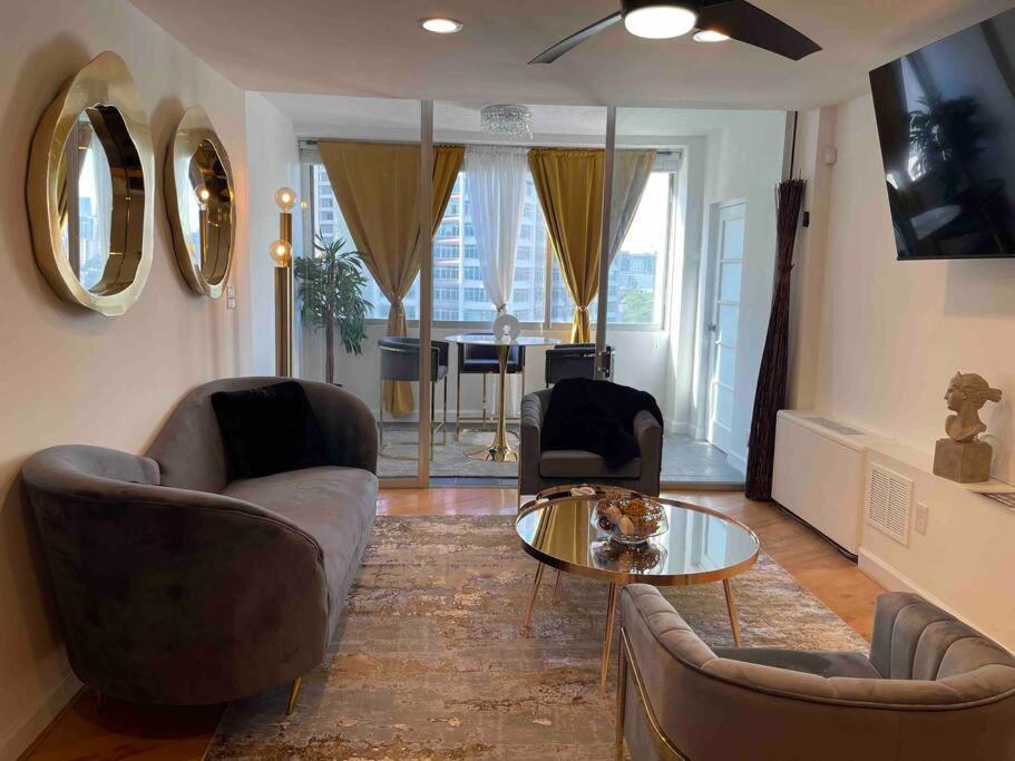 Bebe Home's Penthouse! Away From