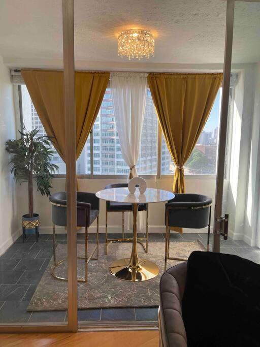 Bebe Home's Penthouse! Away From Apartment Atlanta