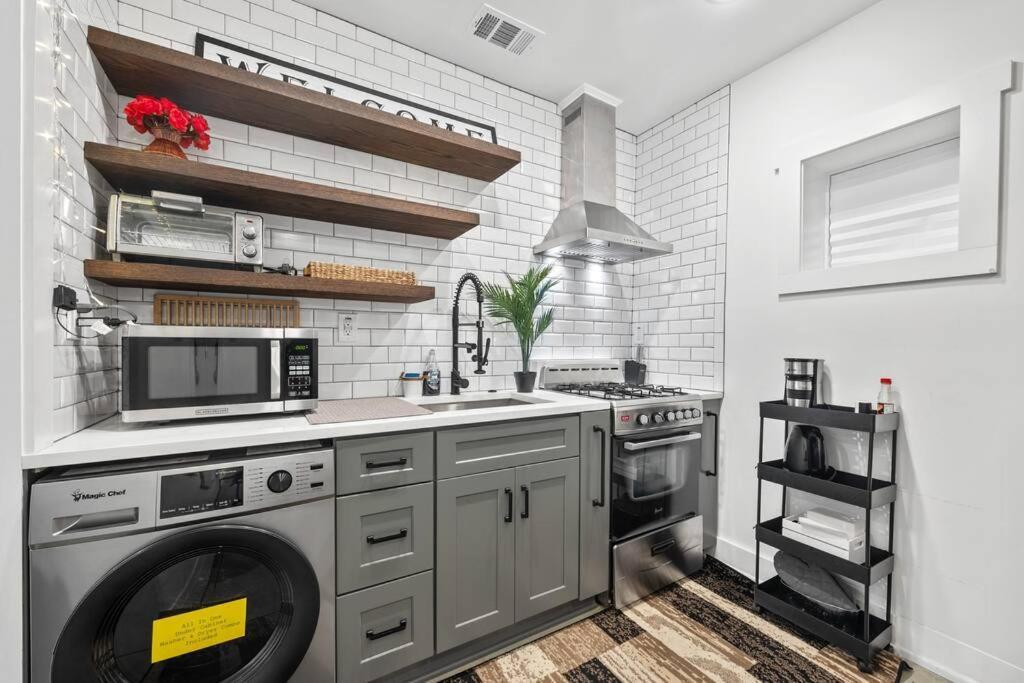 Holiday home Lux Stay's Modern Loft Style Tiny In Atl *
