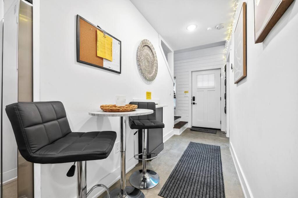 Lux Stay's Modern Loft Style Tiny In Atl Holiday home
