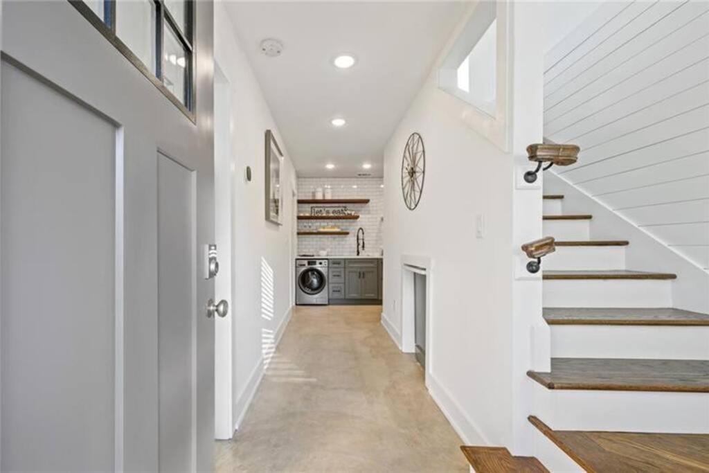Lux Stay's Modern Loft Style Tiny In Atl Atlanta