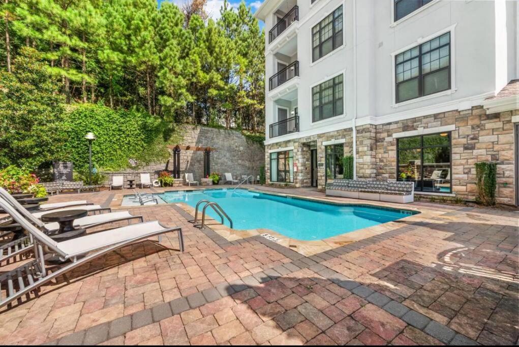 Truist Luxe Haven Near Battery Apartment *