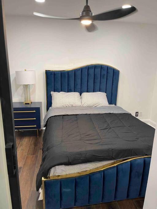 Penthouse King/ Queen Bd Apartment *
