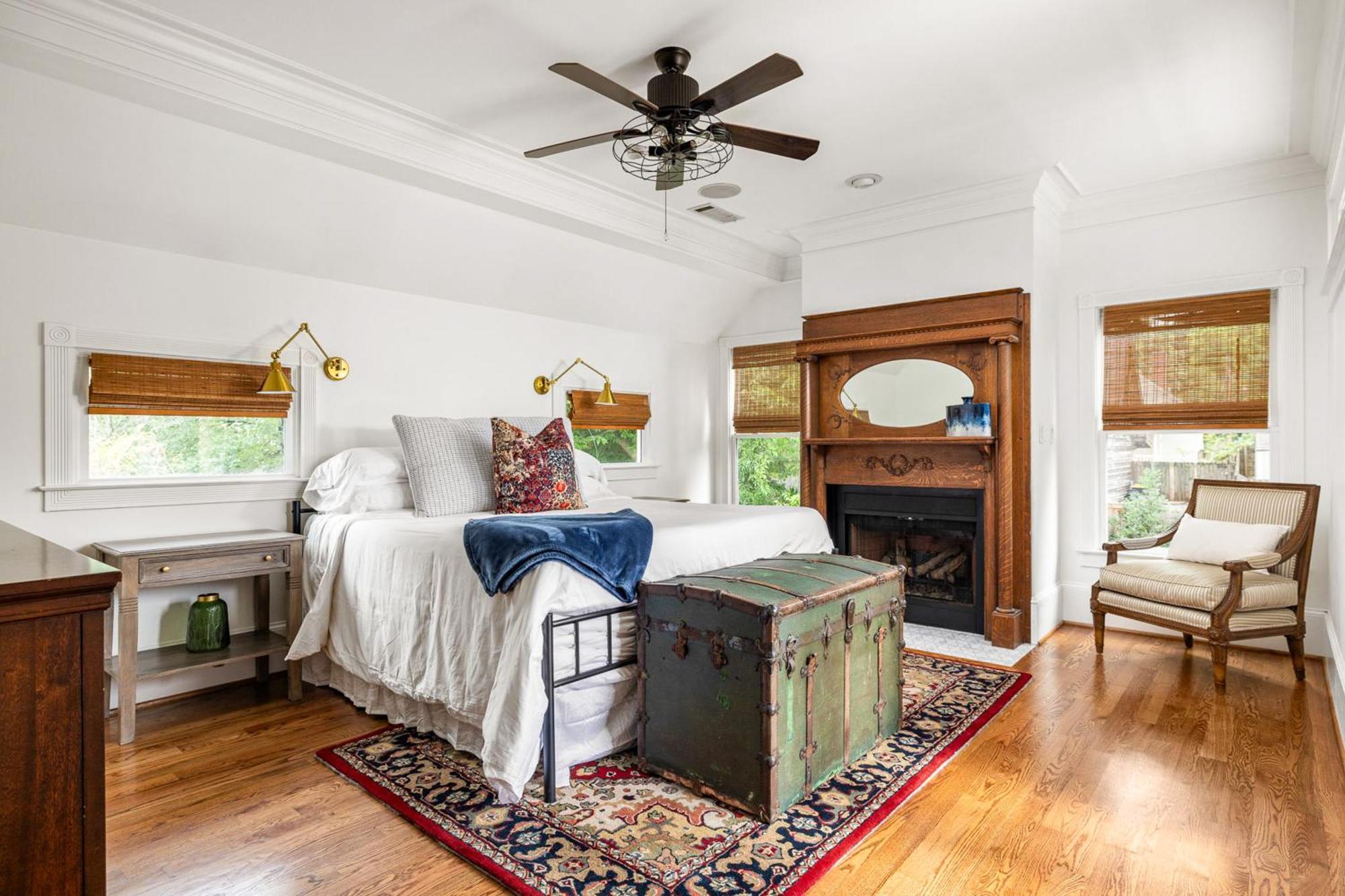 Splendor In Historic Grant Park Holiday home *