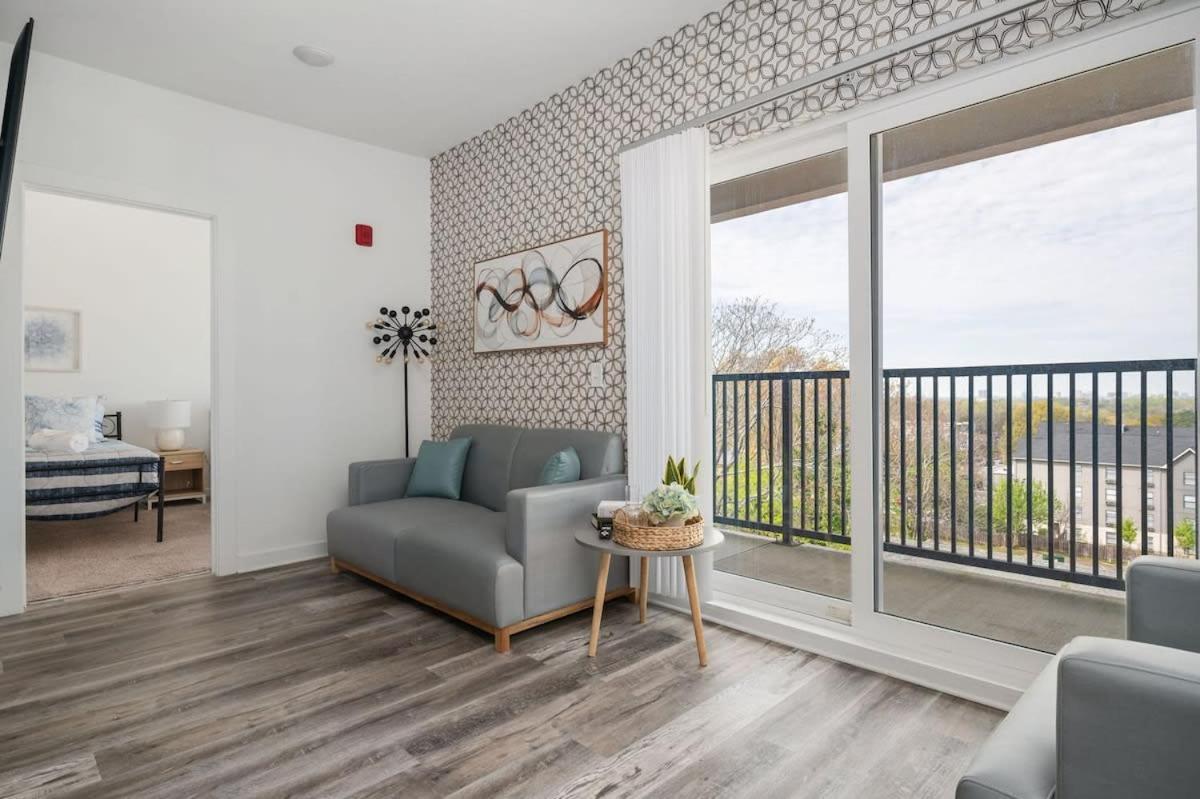 Luxury 5beds 3baths 2balcony Penthouse 542blvd