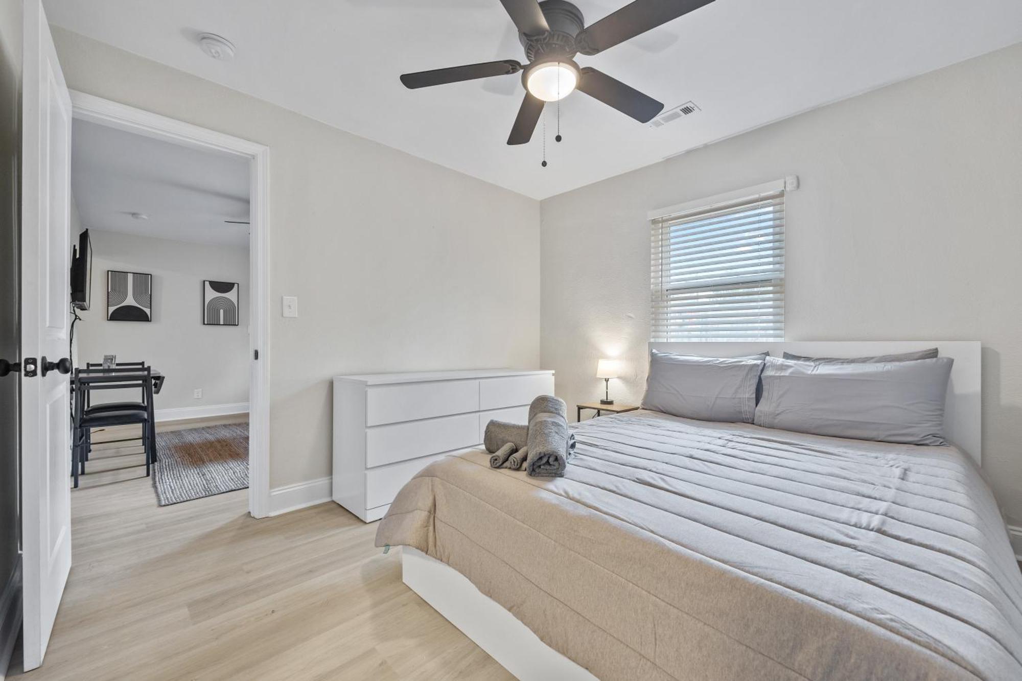 Holiday home Your Cozy Little Hideaway In The Heart Of Atl *