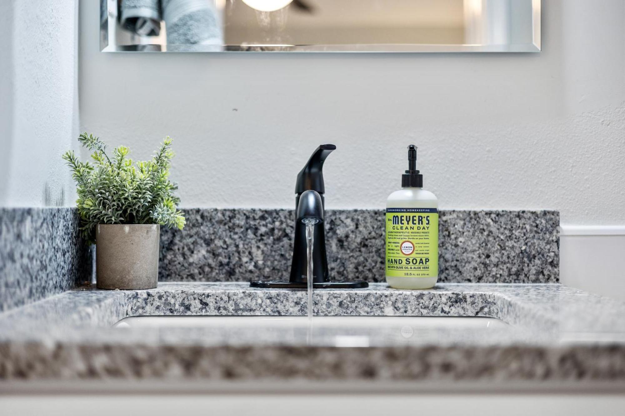 Holiday home Your Cozy Little Hideaway In The Heart Of Atl