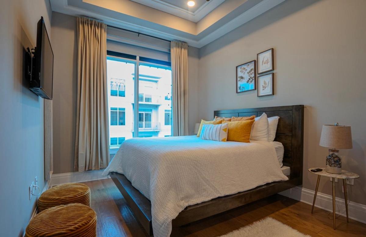 Serenity In The Apartment *
