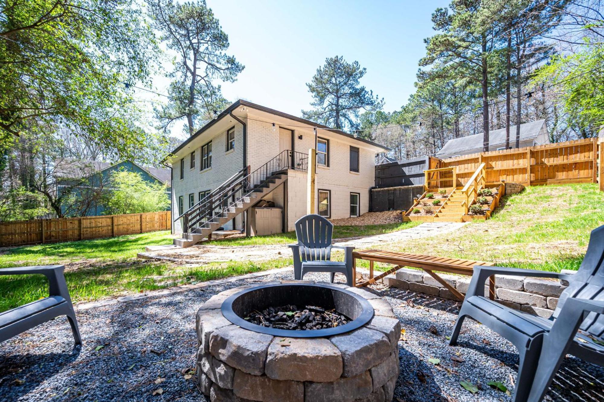 Modern 5br Near West Midtown - Fire Pit - Pet Friendly * Atlanta