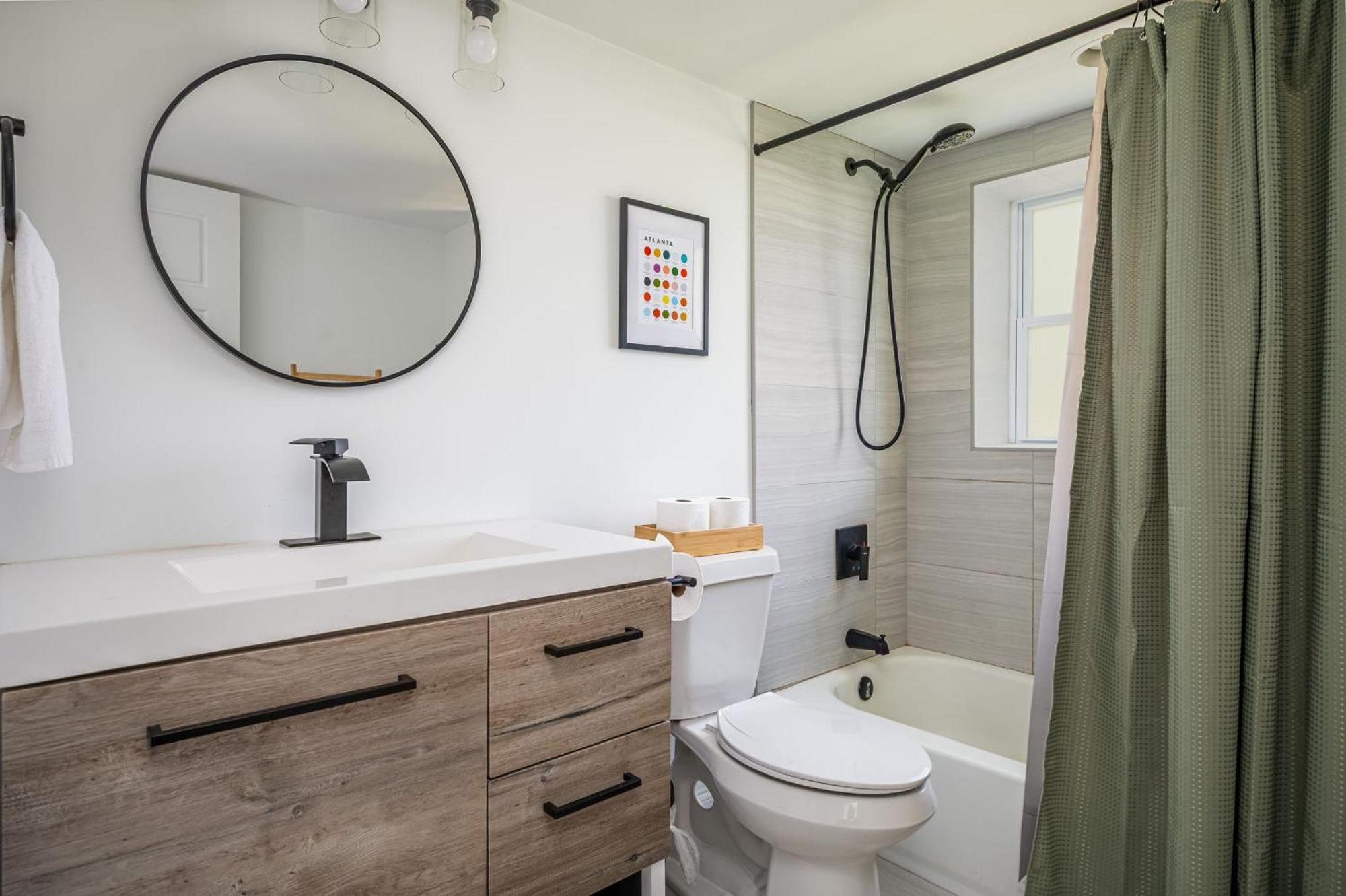 Modern 5br Near West Midtown - Fire Pit - Pet Friendly Holiday home *