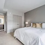 Contemporary Living In Buckhead 2Bds/2Ba