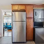 Renovated Bungalow W King Beds 10 Min To Atl Airport, Grady, Downtown