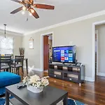 Renovated Bungalow W King Beds 10 Min To Atl Airport, Grady, Downtown