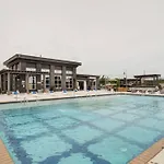 Buckhead Retreat- Spacious 2Bd 2Ba- Private Balcony, Rooftop-S30