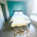 Luxurious Midtown 2Bed2Bath With Sweeping Skyline Views