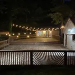 Over 1 Acre Private 3 Bedroom Home 10 Minutes From Buckhead