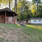 Over 1 Acre Private 3 Bedroom Home 10 Minutes From Buckhead