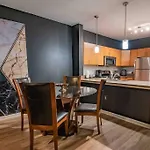 Midtown\'S “Gatsby\'S Place “ Private Balcony