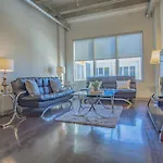 2Br Fully Furnished Apartment - Great Location In Midtown Apts