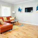 Atlanta Unit 1 Room 1 - Peaceful Private Master Bedroom With Private Balcony