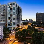 1109-Extra Lg-King Bed-1 Free Park-Fast Wifi-Dtw