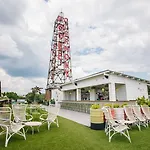 Hotel Clermont Atlanta, By Oliver