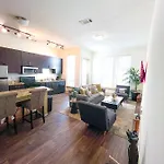 Upscale Buckhead Loft 1Bed1Bath Sleeps 5-6, With Balcony & Free Parking For 1 Car
