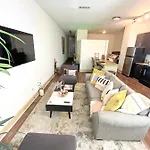 Upscale Buckhead Loft 1Bed1Bath Sleeps 5-6, With Balcony & Free Parking For 1 Car
