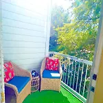 Upscale Buckhead Loft 1Bed1Bath Sleeps 5-6, With Balcony & Free Parking For 1 Car