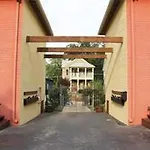 Entire Atlanta Condo Minutes From Downtown