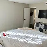 Lovely 2- Bedroom Rental With A Fireplace.