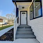 Modern Home At Colonial College Park Atlanta