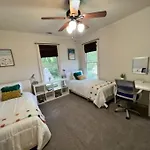 Quiet & Cozy 4Bd, 3Ba Family Home