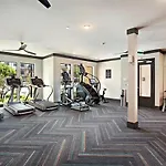 Bleisure At Atlantic Station Modern 1 Bedroom