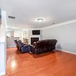 Beautiful Cozy 3-Bedroom Townhome Retreat