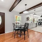 Cozy 3Br+ City Access W/ Kingbed