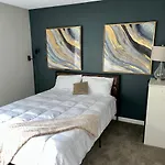 Lovely 2- Bedroom Rental With A Fireplace.